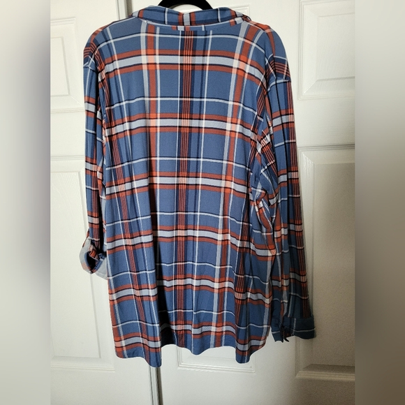 Ladies 2XL plaid long sleeve top with scoop neck layering tank - Picture 2 of 9